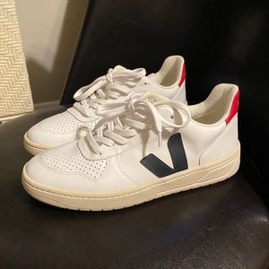 Veja V-10 Sneakers